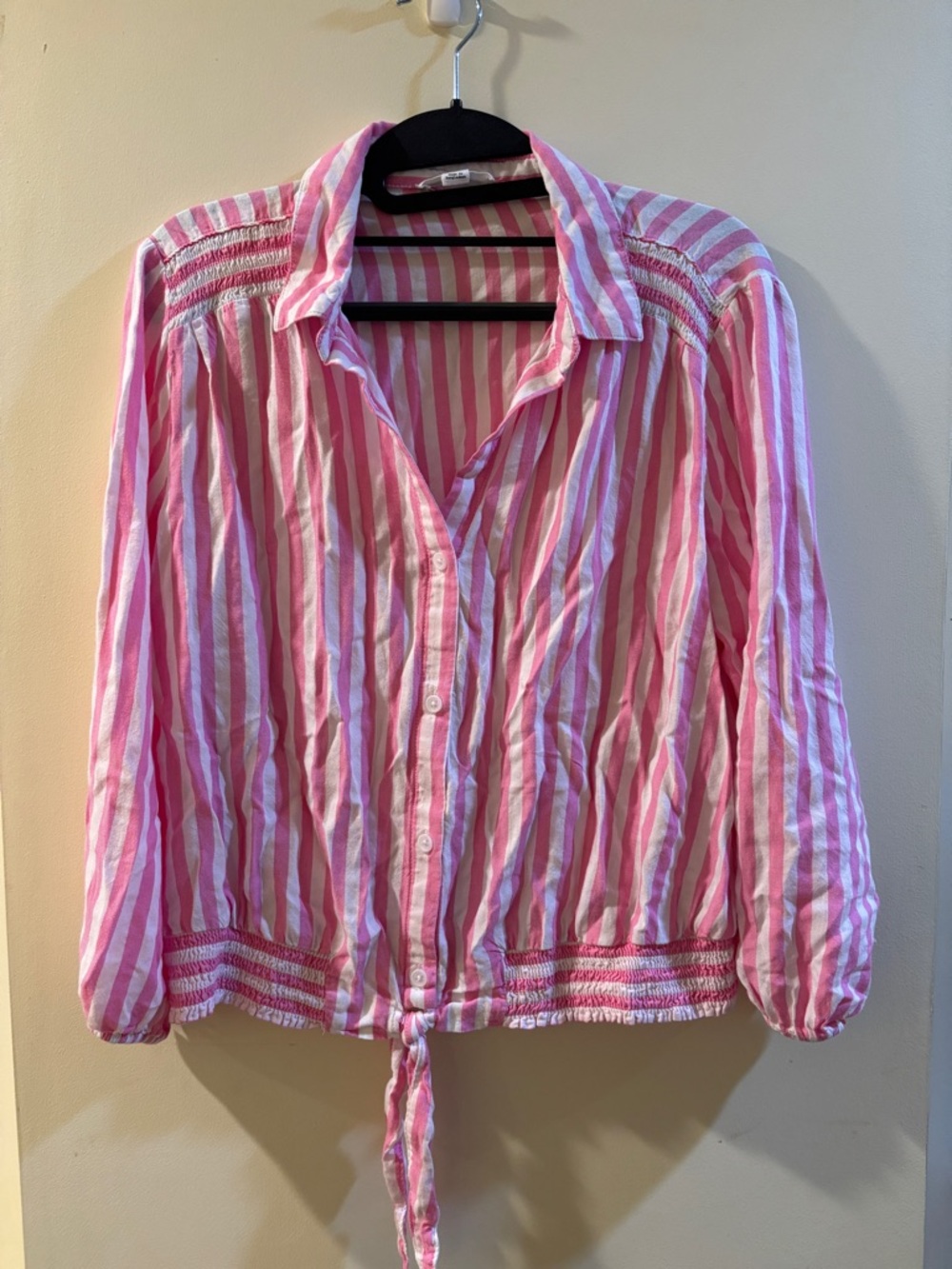 beachlunchlounge Pink & White Striped Button-Front Tie Hem Blouse